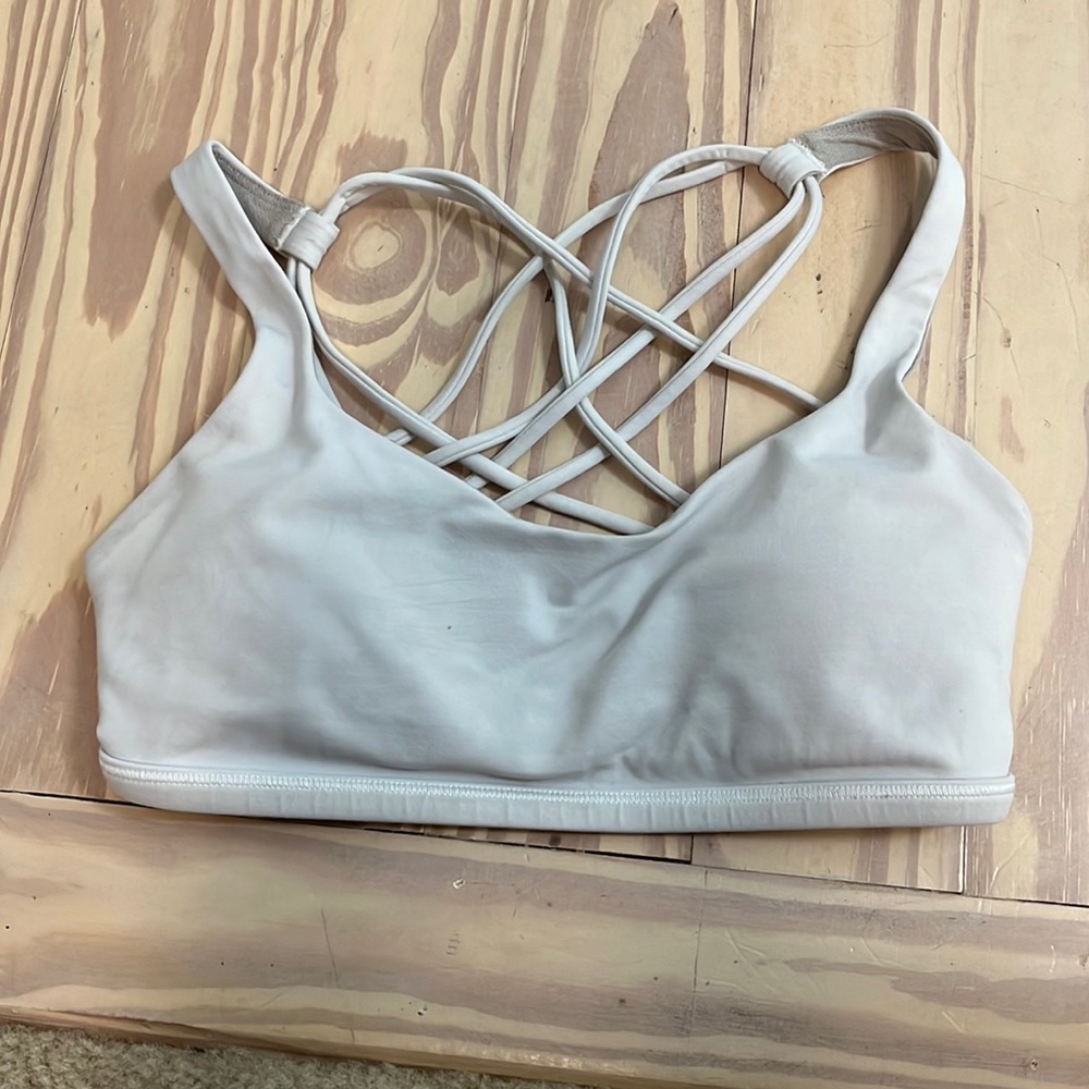 white lulu sports bra size 2
